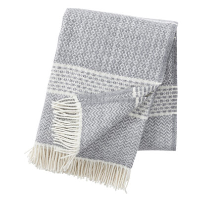 Quilt light grey_cinnoberbookshop